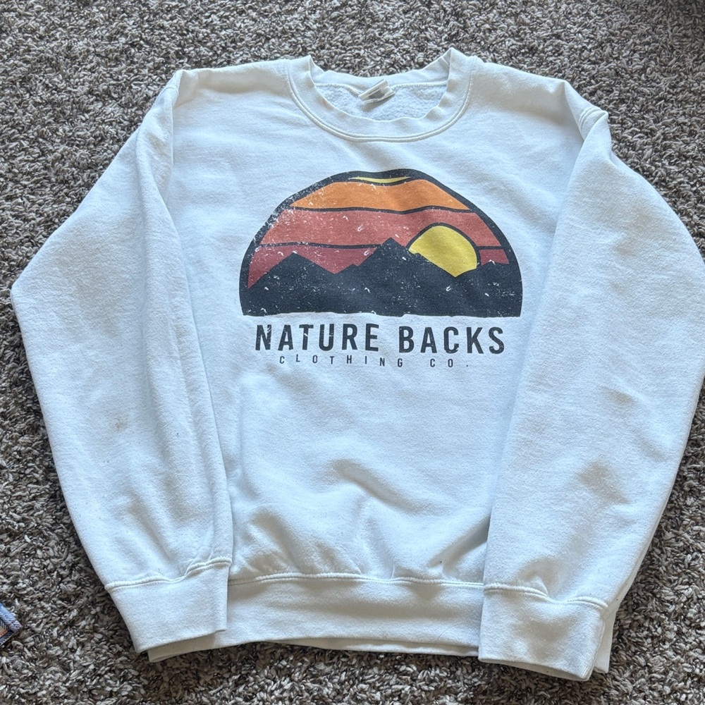 Nature Backs - Graphic Sweatshirt